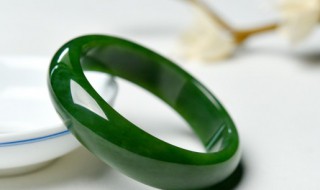 翡翠手镯贵吗 翡翠手镯为什么这么贵