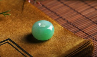 翡翠的鉴定 翡翠的鉴定证书可靠吗