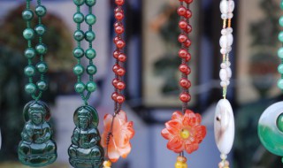 翡翠的意思是 翡翠的美好寓意