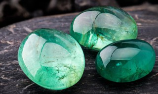 翡翠鉴定教程（怎么鉴别翡翠）