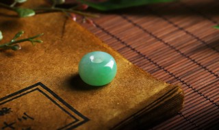 翡翠晚上会发光吗 翡翠夜里会发光吗