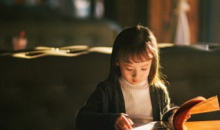 女儿早恋家长怎样劝导 如何规劝早恋的女儿