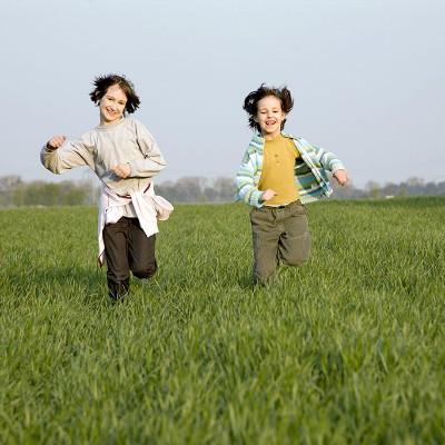 13岁的小女孩标准的身高体重是什么