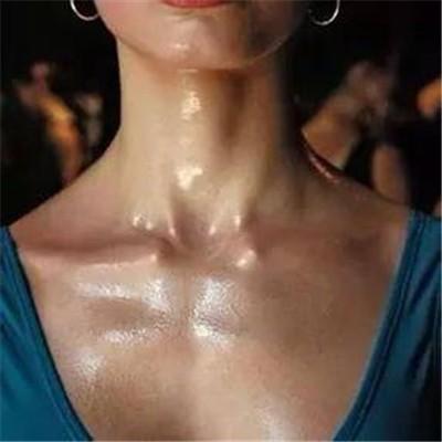 全身出汗是怎么回事？