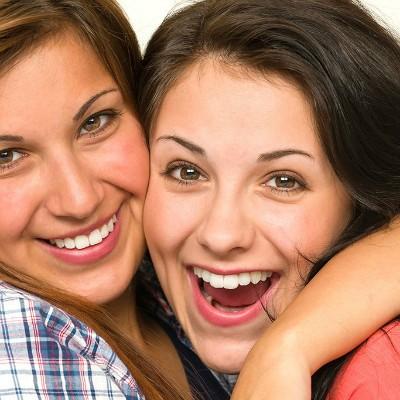 牙变黑是怎么回事