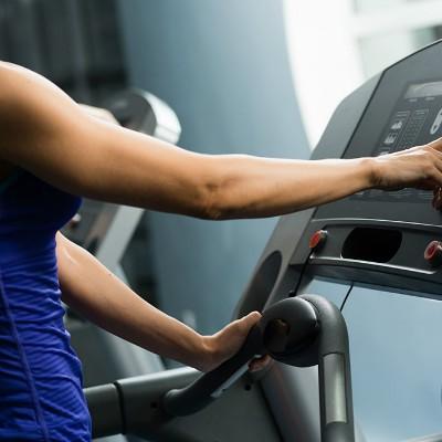 手臂麻怎么回事