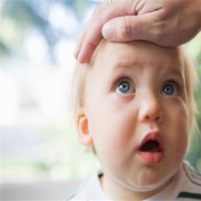 宝宝7个月发烧后起了一身小红疙瘩怎么办