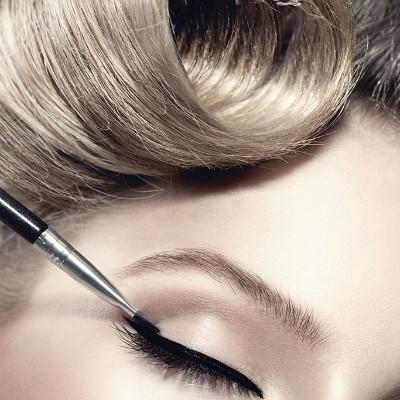 怎样使眼睛自然变大呢