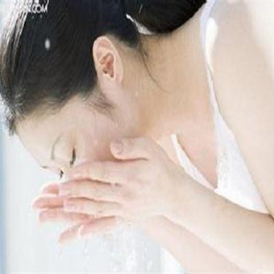 盐水洗脸有什么作用