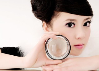 引起痤疮的4个重要因素