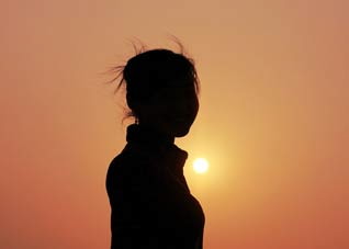 缓步慢行对治疗女性痛经有帮助吗