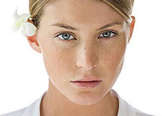 正确调理去除面部雀斑