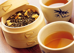 治疗女性痛经必备三款药茶!