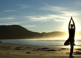 适合白领减肥简单瑜伽动作