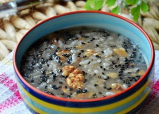 哪些药膳适合头发早白者服用