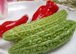 黄瓜和苦瓜都是很好的排毒食物