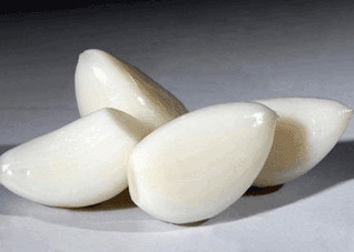 吃大蒜虽好但不适合五类人