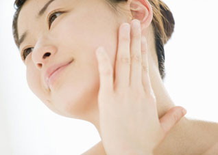 教你按摩美肌打造靓丽容颜