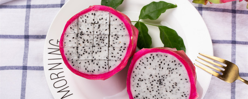 火龙果施什么肥才能开花结果 火龙果施什么肥料才能开花