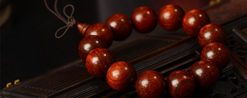 小叶紫檀的鉴别方法（小叶紫檀最简单的鉴别方法）