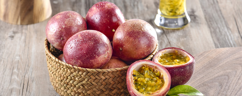 西番莲和百香果是同一种水果吗（西番莲就是百香果吗）