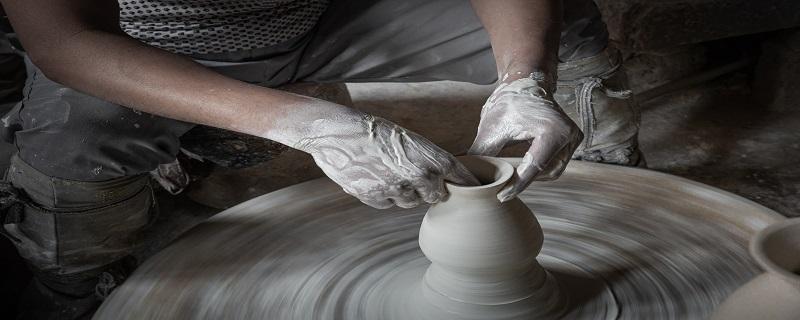陶器和瓷器的区别 简述陶器和瓷器的区别