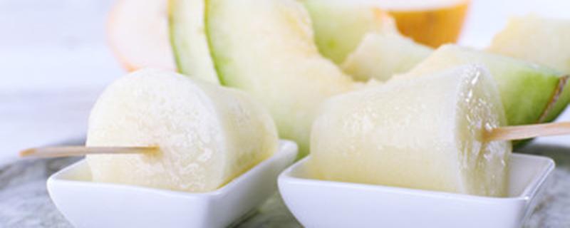 甜瓜叶子上发白是啥原因 甜瓜叶子上发白是啥原因