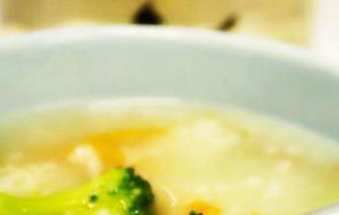 蛤蜊西兰花大米粥的材料和做法步骤（花蛤粥的做法大全）