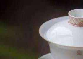 如何用盖碗泡红茶 如何用盖碗泡红茶水