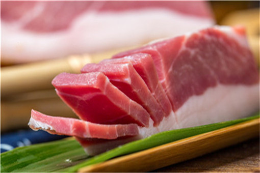 济南大润发发臭隔夜肉洗了再卖！具体是怎么回事？隔夜肉有什么危害