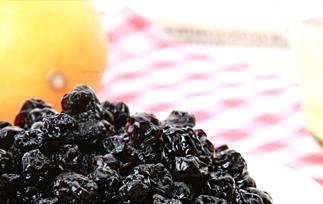 蓝莓果干的营养价值和吃法 蓝莓果干的营养价值和吃法图片