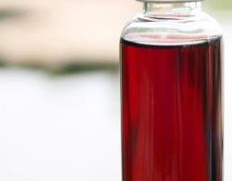 自制紫草油的功效与作用 紫草油有什么作用?
