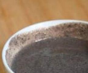 黑豆粉的食用方法和功效（黑豆粉的食用方法和功效视频）