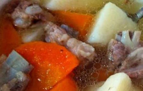 山药胡萝卜排骨汤