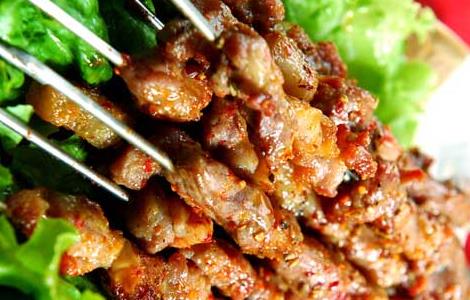 羊肉串的腌制方法 羊肉串怎样腌制烤出来比较嫩