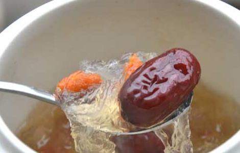 冰糖红枣炖燕窝