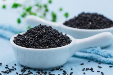 黑芝麻怎么长出来的