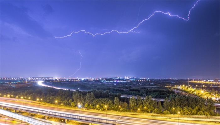 雷声是如何产生的