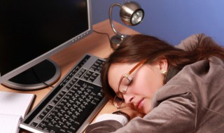 梦到跟别人打架（梦到跟别人打架见血了）