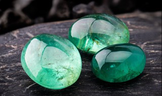 干青是翡翠吗（干青是翡翠吗能出证吗）