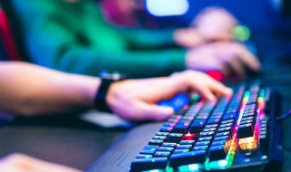 王者荣耀在哪关闭在线状态(王者荣耀怎么关闭在线状态)