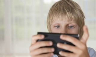 姓邹有诗意男孩名字（邹姓女宝宝有诗意名字）