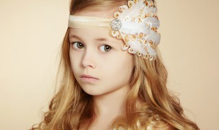 儿童节祝福语搞笑（儿童节快乐祝福语简短搞笑）