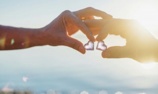 情人节生日祝福语（情人节生日祝福语简短8字）