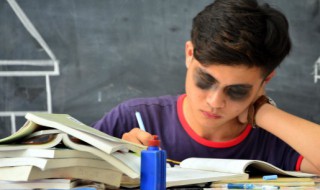 石字旁加个乐（石字旁加个乐组词）