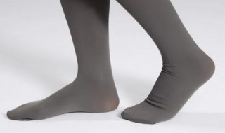 连裤袜和踩脚袜的区别是什么 袜子踩脚和连脚的区别