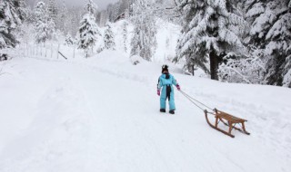 2022滑雪发朋友圈的好听说说（滑雪场朋友圈说说）