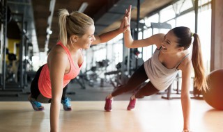 瘦人在家健身的方法（瘦人在家怎么锻炼）