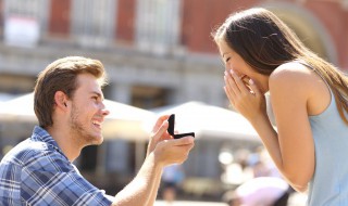 2022情人节收到礼物的惊喜句子 情人节收到礼物惊喜心情句子