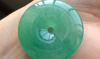 翡翠结缘价中五是什么意思（翡翠已结缘是什么意思）